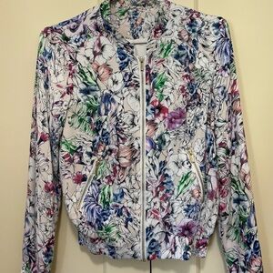 Summer jacket - Gorgeous light weight - perfect for Summer.
